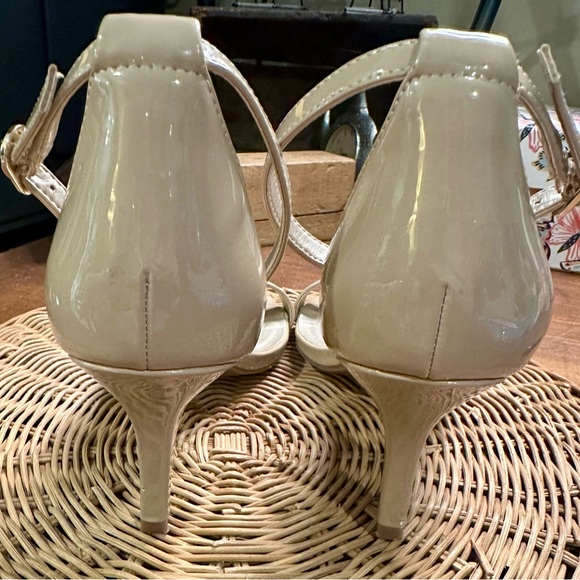 Bandolino Nude Patent Versatile Madia Open-Toe Ankle Strap Stiletto Sandals - Picture 5 of 9